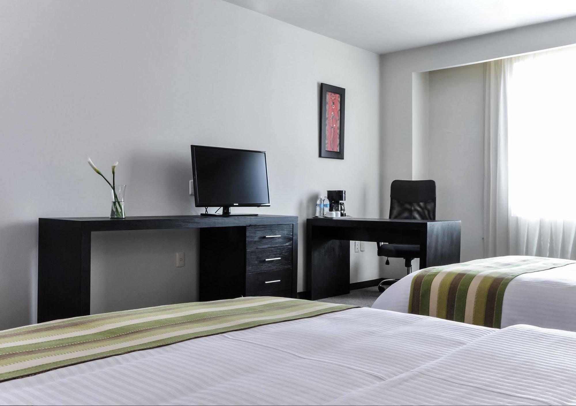 Comfort Inn Morelia Exteriör bild